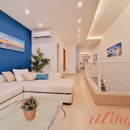 3br Duplex With Rooftop Bbq In North Of Malta
