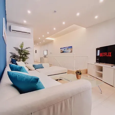 Apartament 3br Duplex With Rooftop Bbq In North Of Malta