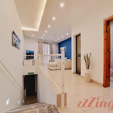3br Duplex With Rooftop Bbq In North Of Malta